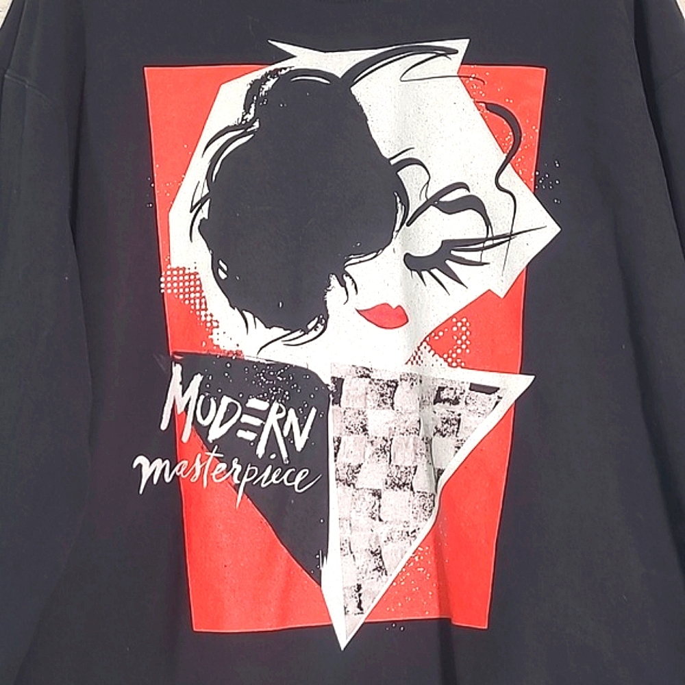 NWOT Disney Cruella Crewneck Black Red Print Ring Spun Sweater Womens Size 2XL - Picture 4 of 16